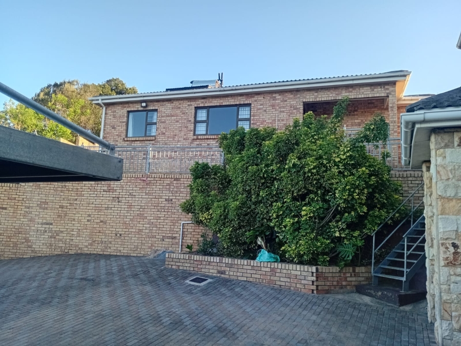 To Let 3 Bedroom Property for Rent in Gonubie North Eastern Cape